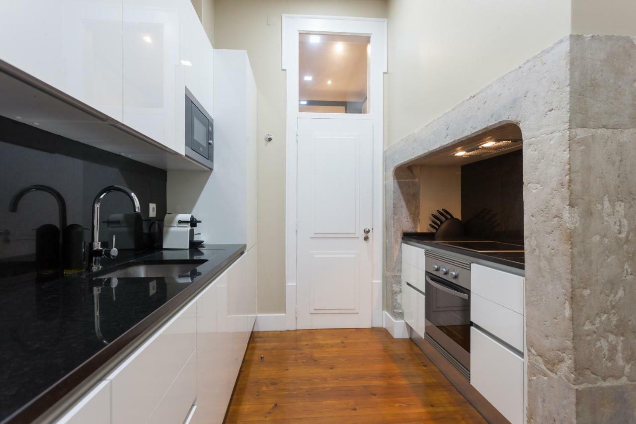 Baixa Vintage Three-Bedroom Apartment - By Lu Holidays リスボン エクステリア 写真